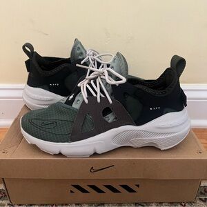 Women’s Nike Gym Shoes